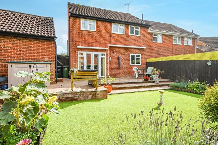 4 Bedroom Semi-Detached House For Sale In Connaught Way, Billericay, CM12