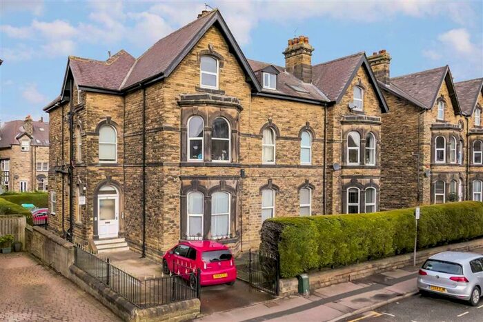 1 Bedroom Apartment To Rent In East Parade, Harrogate, North Yorkshire, HG1