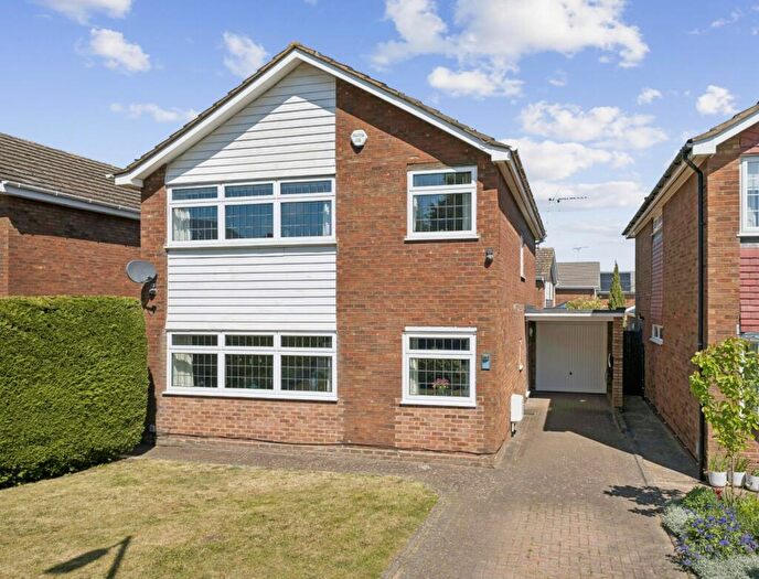 4 Bedroom Detached House For Sale In Aldwickbury Crescent, Harpenden, Hertfordshire, AL5