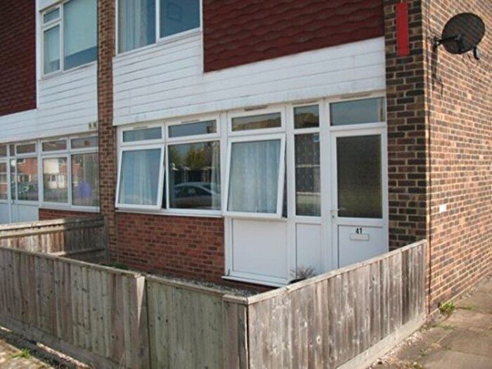 1 Bedroom Apartment To Rent In Parsons Mead, Abingdon-On-Thames, Oxfordshire, OX14