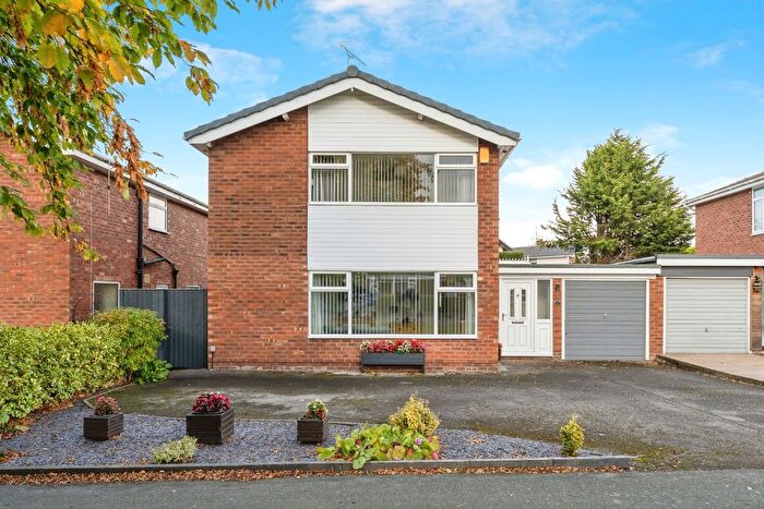 4 Bedroom Link Detached House For Sale In Rowcliffe Avenue, Chester, Cheshire, CH4