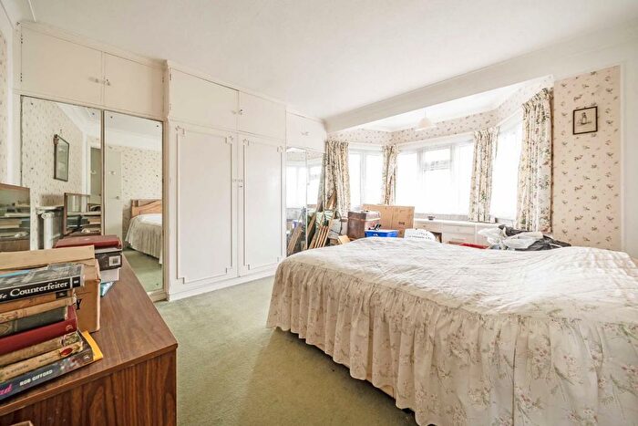 4 Bedroom Detached House For Sale In Greyhound Hill, London, NW4