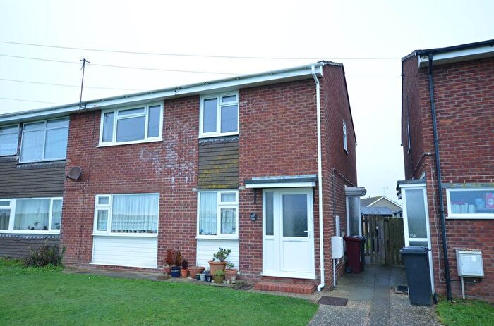 2 Bedroom Flat To Rent In Kingsway, Selsey, PO20