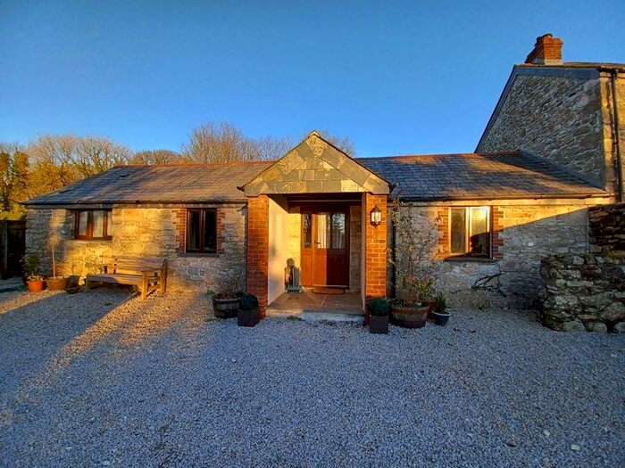 2 Bedroom Semi-Detached House To Rent In Lockengate, St. Austell, PL26