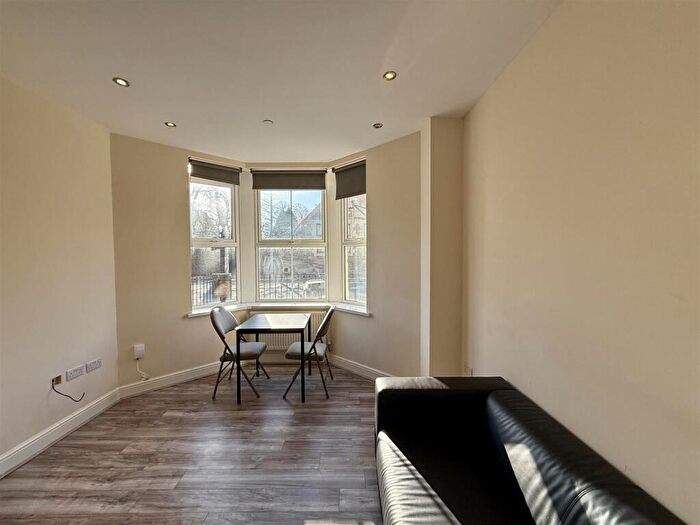 1 Bedroom Flat To Rent In Colum Road, Cathays, CF10