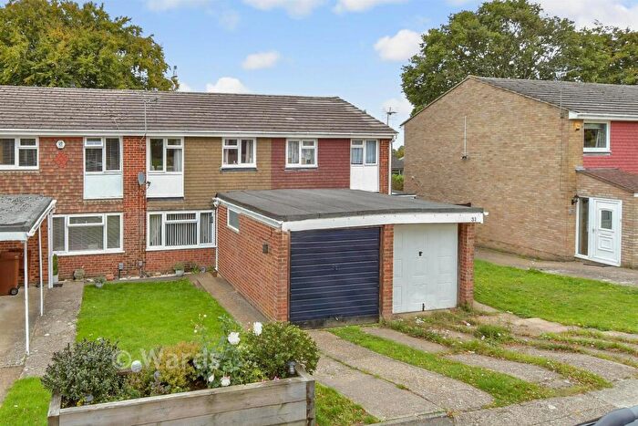 3 Bedroom Terraced House For Sale In Hamwick Green, Lords Wood, Chatham, Kent, ME5