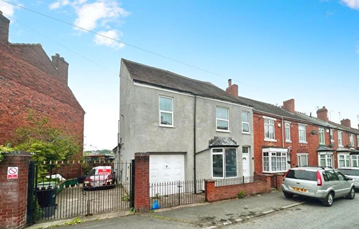 6 Bedroom End Of Terrace House For Sale In Park Road, Netherton, Dudley, DY2