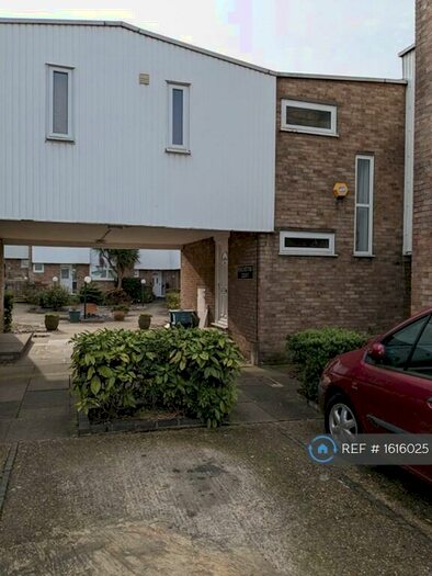 4 Bedroom End Of Terrace House To Rent In Porchester Court Kempton Walk, Croydon, CR0