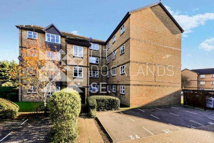 Studio To Rent In Rossetti Road, London SE16