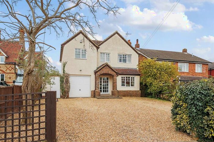 4 Bedroom Detached House For Sale In Top End, Renhold, MK41