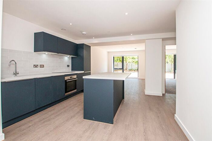 2 Bedroom Flat To Rent In Silbury Boulevard, Milton Keynes, MK9