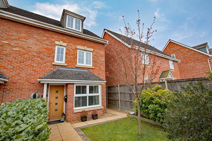 4 Bedroom End Of Terrace House For Sale In Robin Road, Corby, Northamptonshire, NN18