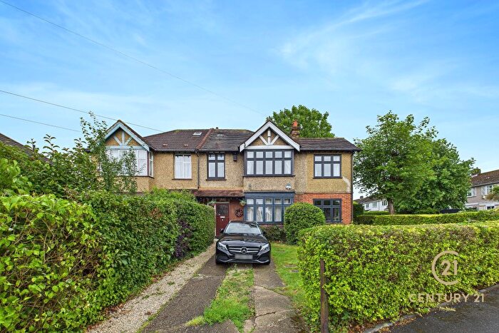 5 Bedroom Semi-Detached House To Rent In Morton Road, Morden, SM4