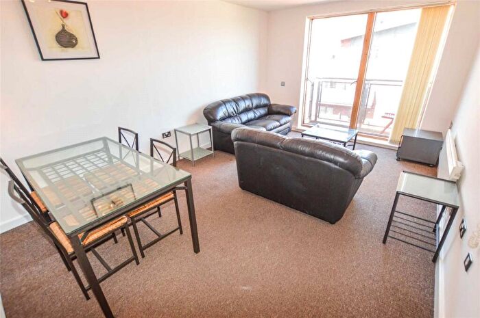 2 Bedroom Flat To Rent In Melia House, Lord Street, Green Quarter, Manchester, M4