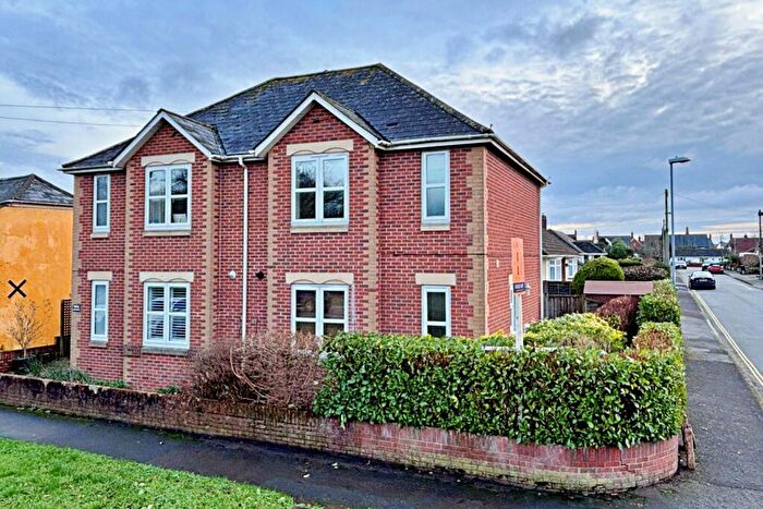 3 Bedroom House For Sale In Parmiter Road, Wimborne, BH21