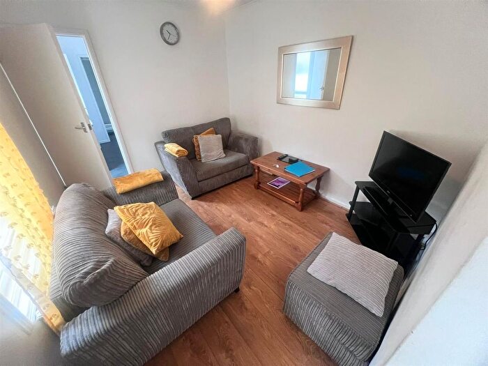 5 Bedroom End Of Terrace House To Rent In Goodwood Road, Southsea, Portsmouth, PO5