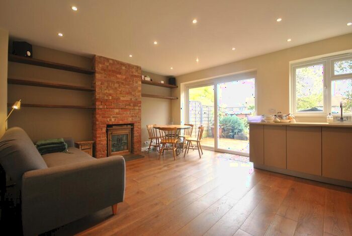 3 Bedroom Terraced House To Rent In Shroffold Road Bromley, BR1