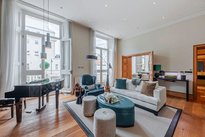 2 Bedroom Flat For Sale In Gloucester Road, London, SW7