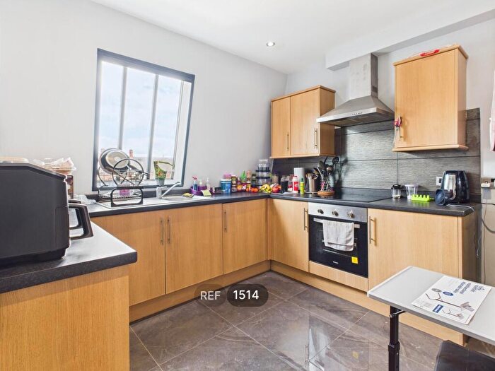 2 Bedroom Apartment To Rent In The Dock House, Dock Street, HU1