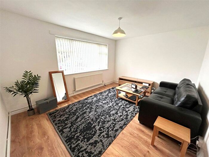 1 Bedroom Flat For Sale In Roman Court, Little Neston, Neston, CH64