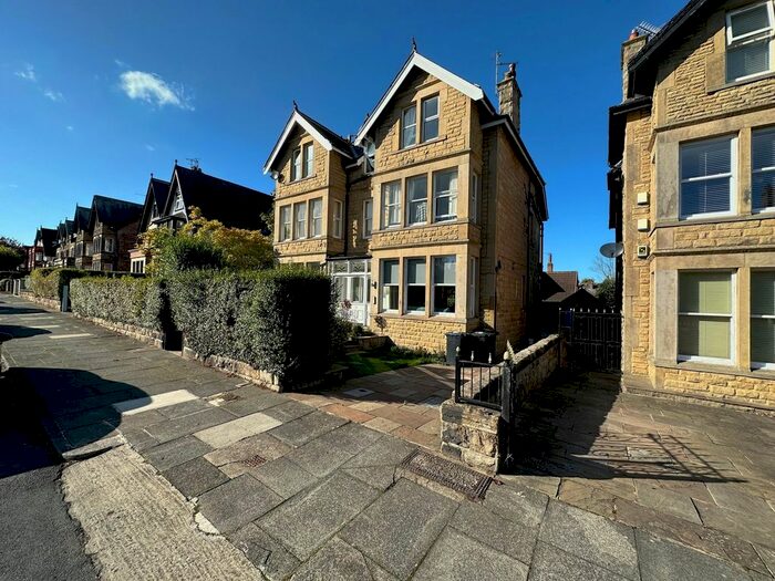 2 Bedroom Flat To Rent In South Drive, Harrogate, HG2