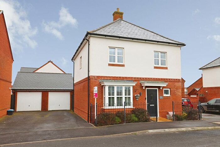 4 Bedroom Detached House For Sale In Archers Way, Amesbury, Salisbury, SP4