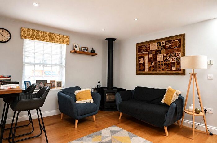 2 Bedroom Flat To Rent In Canford Lane, Bristol, Somerset, BS9