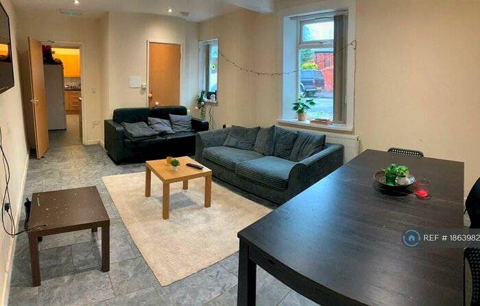 8 Bedroom Semi-Detached House To Rent In Basingstoke Road, Reading, RG2