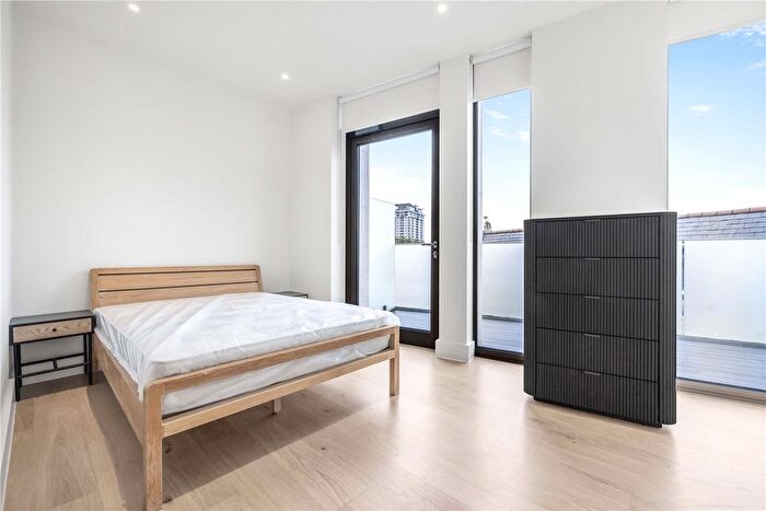 1 Bedroom Flat To Rent In Pear Place, London, SE1