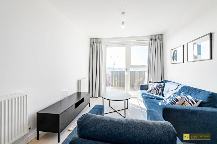 1 Bedroom Flat To Rent In Caturra Court, Cranton Avenue, Hayes, UB3