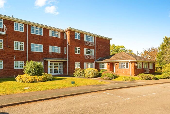 2 Bedroom Maisonette For Sale In Hillmead Court, Taplow, Maidenhead, SL6