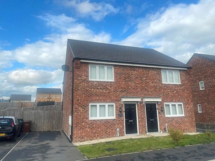 2 Bedroom Semi-Detached House To Rent In South Parkway, Leeds, LS14