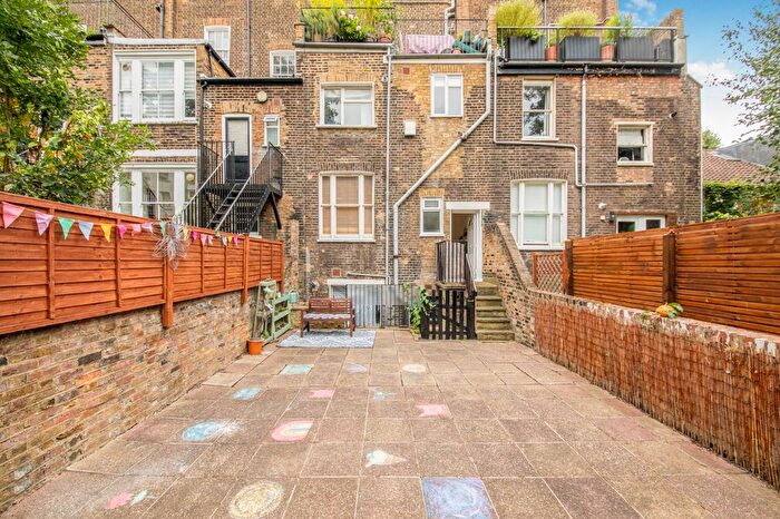 1 Bedroom Flat For Sale In Huntingdon Street, Barnsbury, N1