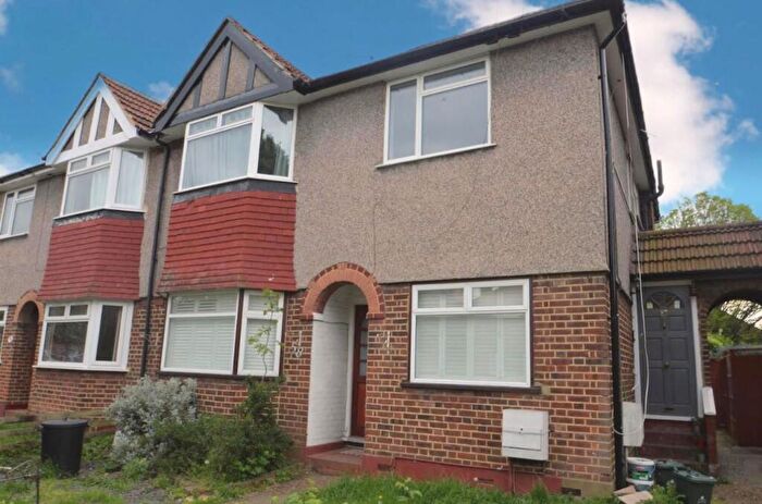 2 Bedroom Maisonette To Rent In Berkeley Close, Ruislip, HA4