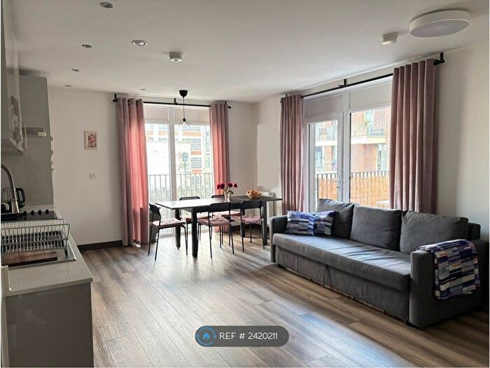 2 Bedroom Flat To Rent In Powerhouse Lane, Hayes, UB3