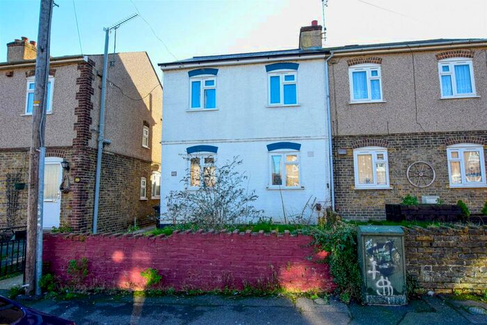 2 Bedroom Semi-Detached House To Rent In Waterdales, Northfleet, Gravesend, DA11