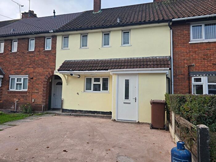 Terraced House To Rent In Stephenson Avenue, Walsall, WS2