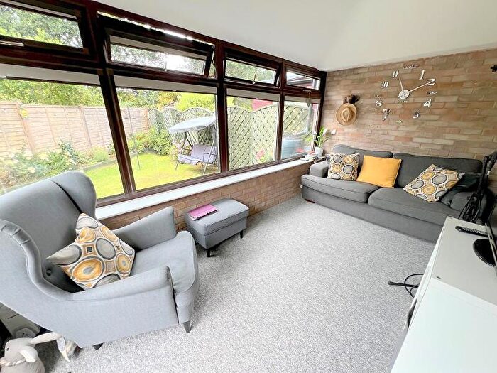 2 Bedroom End Of Terrace House For Sale In Aysha Close, New Milton, Hampshire., BH25