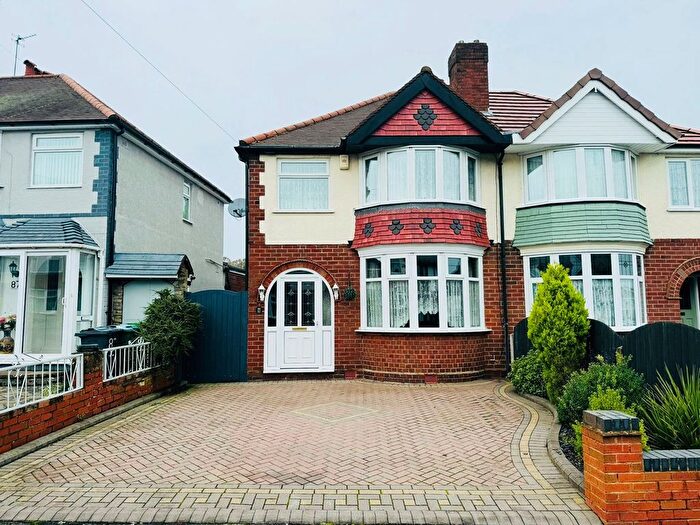 3 Bedroom Semi-Detached House To Rent In Stanley Road, West Bromwich, B71