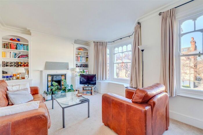 3 Bedroom Flat To Rent In Harbord Street, London, SW6