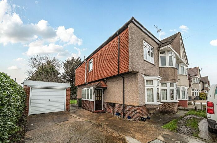 5 Bedroom Semi Detached House For Sale In Canterbury Avenue, Sidcup, DA15