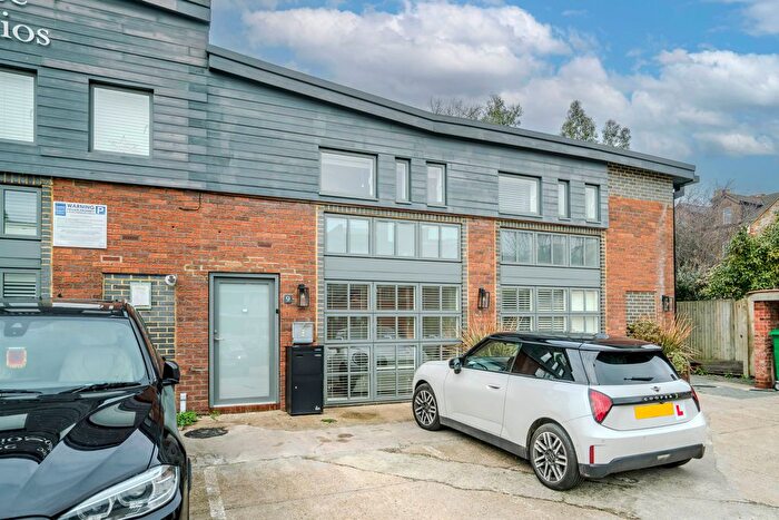 2 Bedroom Town House For Sale In Elm Grove, London, SW19