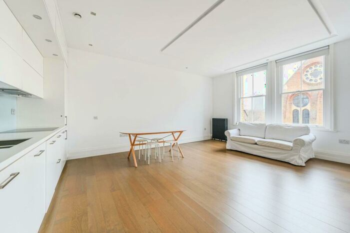 1 Bedroom Flat To Rent In Kennington Lane, Vauxhall, London, SE11