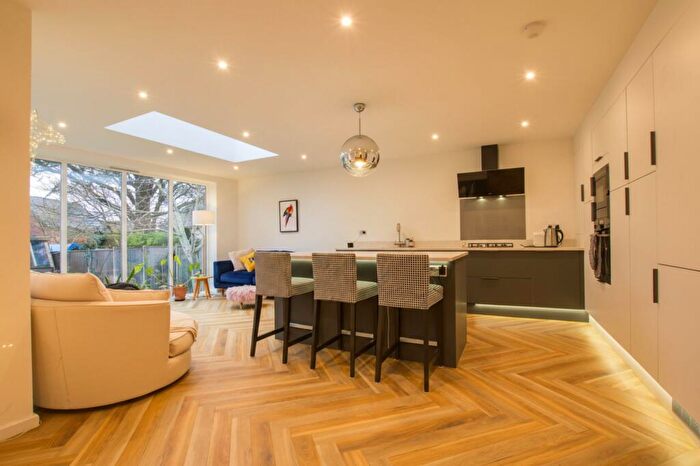 5 Bedroom Detached House For Sale In Southernhay Road, Stoneygate, LE2