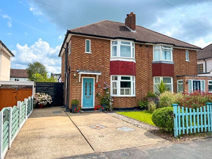 3 Bedroom Semi-Detached House For Sale In Berkeley Drive, West Molesey, KT8