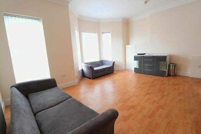 2 Bedroom Flat To Rent In Prescot Road, St. Helens, WA10