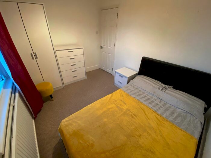 1 Bedroom Property To Rent In Bierton Road, Aylesbury, HP20