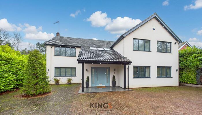 5 Bedroom Detached House For Sale In Upland Drive, Brookmans Park, AL9