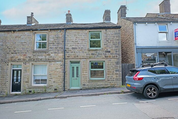 2 Bedroom Terraced House For Sale In Skipton Road, Barnoldswick, BB18