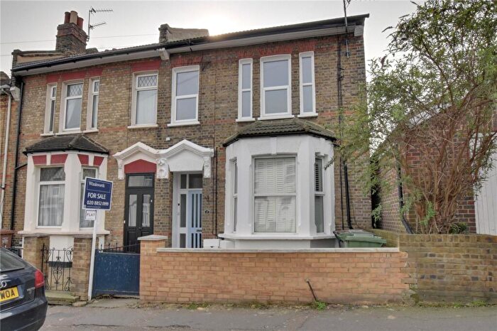 2 Bedroom Apartment For Sale In Ennersdale Road, Hither Green, London, SE13